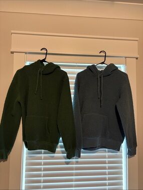2 Men's GAP Sherpa Hoodie - Green and Blue Cozy Pullover